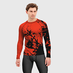 Рашгард мужской Взрыв чёрной краски на красно-оранжевом, цвет: 3D-принт — фото 2
