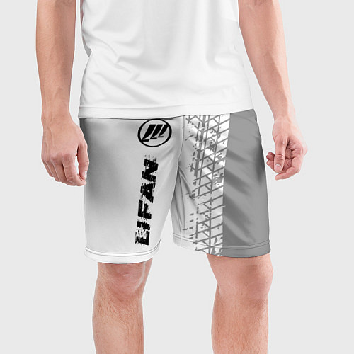 Мужские спортивные шорты Lifan speed на светлом фоне со следами шин: по-вер / 3D-принт – фото 3