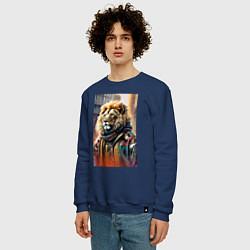 Свитшот хлопковый мужской Лев в драной куртке - хиппи, цвет: тёмно-синий — фото 2