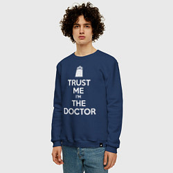 Свитшот хлопковый мужской Trust me Im the doctor, цвет: тёмно-синий — фото 2