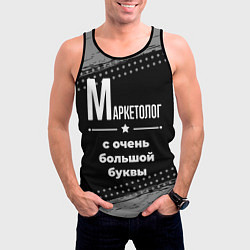 Майка-безрукавка мужская Маркетолог с очень большой буквы на темном фоне, цвет: 3D-черный — фото 2