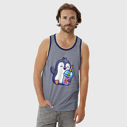 Майка мужская хлопок Пингвин с напитком, цвет: синяя тельняшка — фото 2
