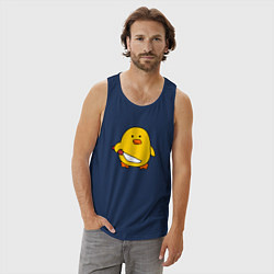 Майка мужская хлопок Желтый утенок с ножом мем, цвет: тёмно-синий — фото 2