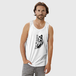 Майка мужская хлопок Волк охотник, цвет: белый — фото 2