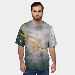 Футболка оверсайз мужская Абстрактный серый туман и золотая краска, цвет: 3D-принт — фото 2