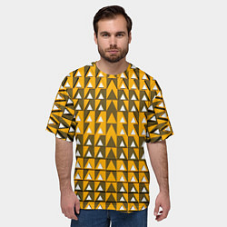 Футболка оверсайз мужская Узор из треугольников жёлтый, цвет: 3D-принт — фото 2