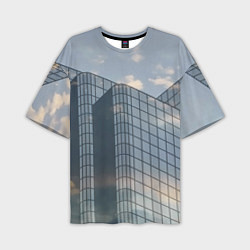 Мужская футболка оверсайз Городское небо и зеркальная многоэтажка