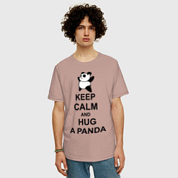 Футболка оверсайз мужская Keep Calm & Hug A Panda, цвет: пыльно-розовый — фото 2