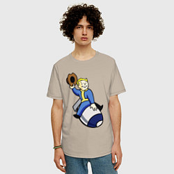 Футболка оверсайз мужская Vault boy - bomb rider, цвет: миндальный — фото 2
