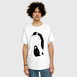 Футболка оверсайз мужская Пингвин с пингвинёнком, цвет: белый — фото 2