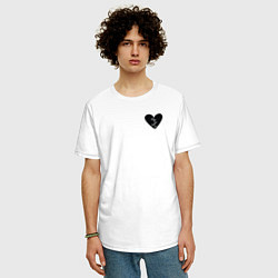 Футболка оверсайз мужская Разбитое сердце в груди, цвет: белый — фото 2