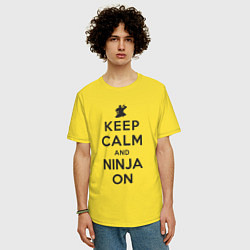 Футболка оверсайз мужская Keep calm and ninja on, цвет: желтый — фото 2