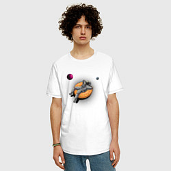 Футболка оверсайз мужская Космонавт на пончике, цвет: белый — фото 2