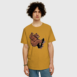 Футболка оверсайз мужская Мишка скейтер, цвет: горчичный — фото 2