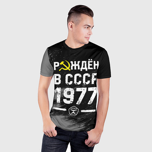 Мужская спорт-футболка Рождён в СССР в 1977 году на темном фоне / 3D-принт – фото 3