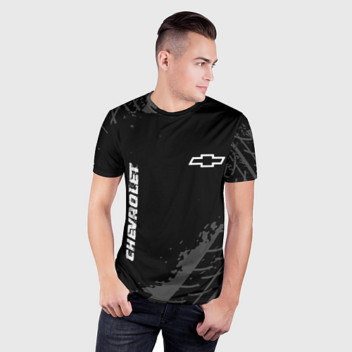 Мужская спорт-футболка Chevrolet Speed на темном фоне со следами шин / 3D-принт – фото 3