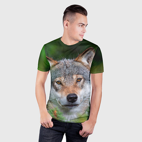 Мужская спорт-футболка Волк на фоне зелени / 3D-принт – фото 3
