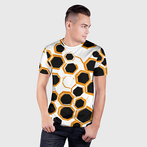 Мужская спорт-футболка Чёрно-жёлтые шестиугольники на белом фоне / 3D-принт – фото 3