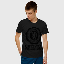 Футболка хлопковая мужская Chelsea FC: Emblem цвета черный — фото 2