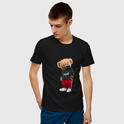 Футболка хлопковая мужская Крутой медвежонок в спортивках, цвет: черный — фото 2
