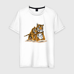 Футболка хлопковая мужская Тигрица с игривым тигрёнком, цвет: белый