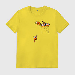Футболка хлопковая мужская Красные панды в кармане, цвет: желтый