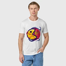 Футболка хлопковая мужская Pacman из ретро игры извергает пламя, цвет: белый — фото 2