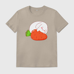 Футболка хлопковая мужская Зайчик на морковке, цвет: миндальный