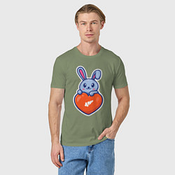 Футболка хлопковая мужская Кролик и сердечко, цвет: авокадо — фото 2