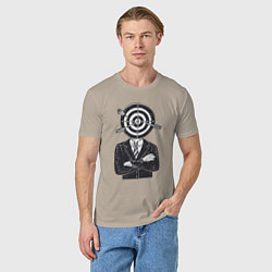 Футболка хлопковая мужская Человек дартс, цвет: миндальный — фото 2