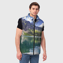 Мужской жилет Прозрачное горное озеро, цвет: 3D-черный — фото 2