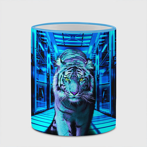 Кружка цветная Крадущийся тигр / 3D-Небесно-голубой кант – фото 2