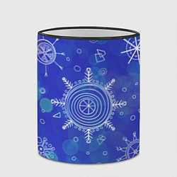 Кружка 3D Белые простые снежинки на синем фоне, цвет: 3D-черный кант — фото 2