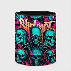 Кружка 3D Slipknot на фоне рок черепов, цвет: 3D-белый + черный — фото 2