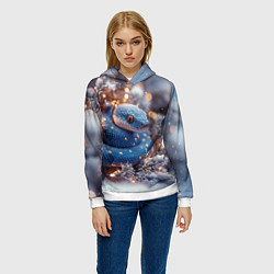 Толстовка-худи женская Синяя змея в снежной елке, цвет: 3D-белый — фото 2