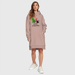 Женское худи-платье Кот валит новогоднюю ёлку, цвет: пыльно-розовый — фото 2