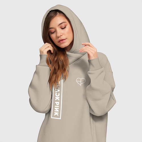 Женская толстовка-платье Блэкпинк - белая надпись / Миндальный – фото 3