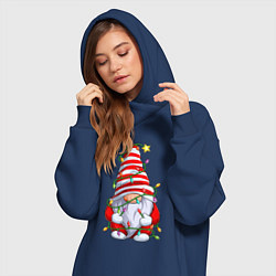 Женское худи-платье Новогодний гном с гирляндой, цвет: тёмно-синий — фото 2