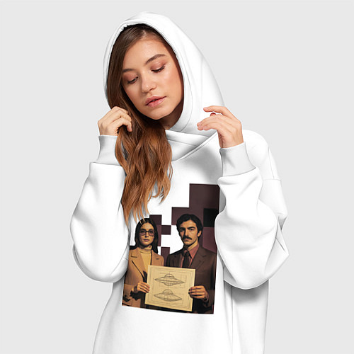 Женская толстовка-платье Мужчина и девушка держат схему НЛО ретрофутуризм п / Белый – фото 3