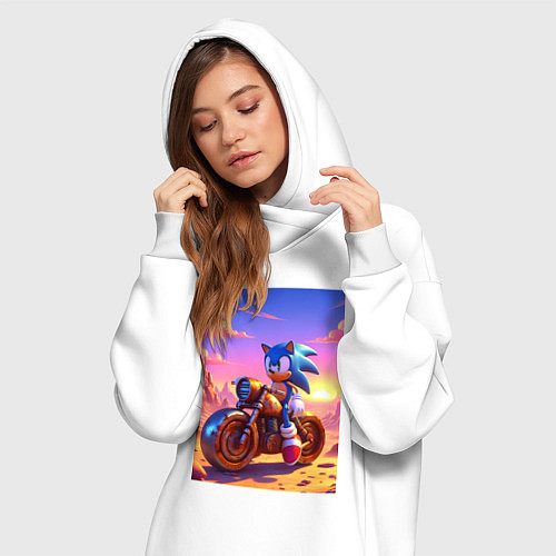 Женская толстовка-платье Ёж Соник на ржавом ретро мотоцикле в пустыне / Белый – фото 3