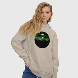 Толстовка оверсайз женская НЛО в тёмном лесу, цвет: миндальный — фото 2