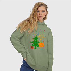 Толстовка оверсайз женская Новогодняя мандаринка, цвет: авокадо — фото 2