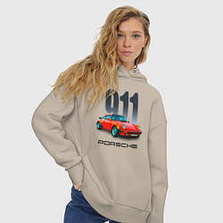 Толстовка оверсайз женская Porsche 911 спортивный немецкий автомобиль, цвет: миндальный — фото 2