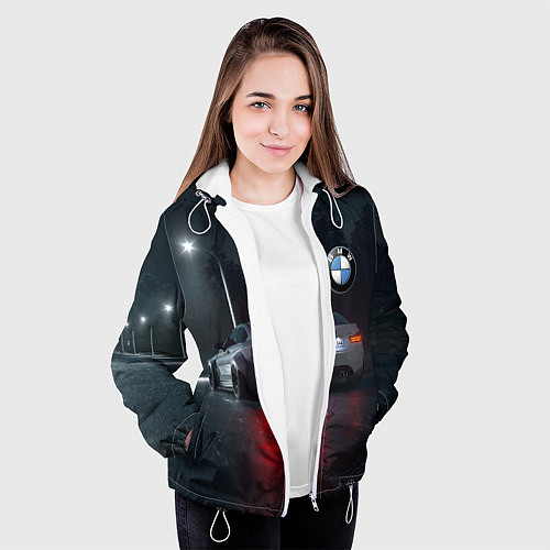 Женская куртка Крутая бэха на ночной трассе / 3D-Белый – фото 3
