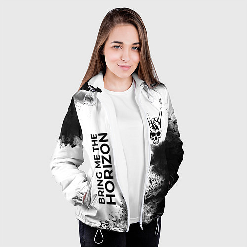 Женская куртка Bring Me the Horizon и рок символ на светлом фоне / 3D-Белый – фото 3