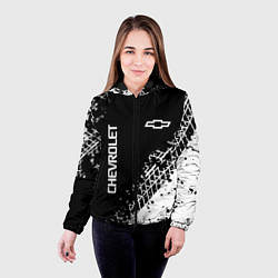 Куртка с капюшоном женская Шевроле: следы от шин, цвет: 3D-черный — фото 2