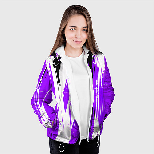 Женская куртка Вертикальные чёрно-белые линии на фиолетовом фоне / 3D-Белый – фото 3