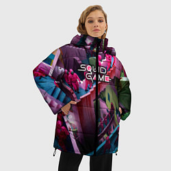 Куртка зимняя женская Игра в кальмара лестница лого можно убрать, цвет: 3D-черный — фото 2