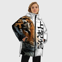 Куртка зимняя женская ТИГР НАДПИСЬ НА КИТАЙСКОМ, цвет: 3D-светло-серый — фото 2