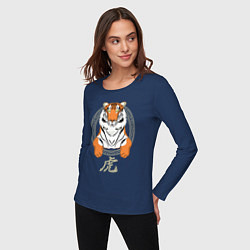Лонгслив хлопковый женский Тигр в раме, цвет: тёмно-синий — фото 2